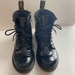 Dr. Martens Girls Black Sz 2 Boots